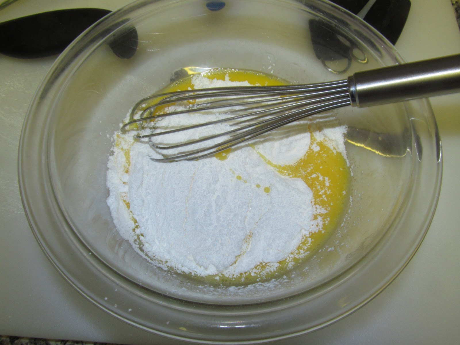 Взбитые яйца с сахаром