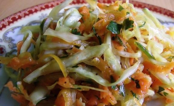 Салат с капустой и тыквой