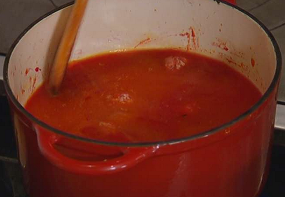Свекольный суп с фрикадельками