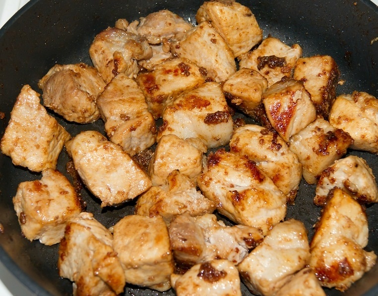Лопатка свиная на сковороде рецепты с фото пошагово