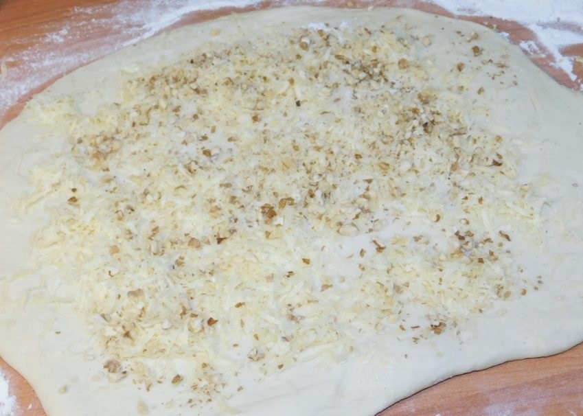 Белый хлеб с сыром