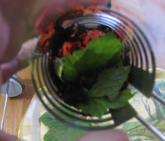 Чай со смородиной и мятой