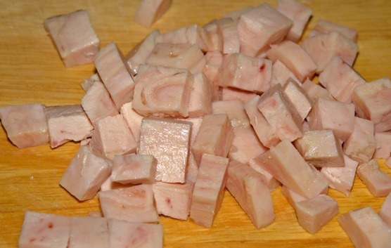Салат с вялеными томатами и курицей