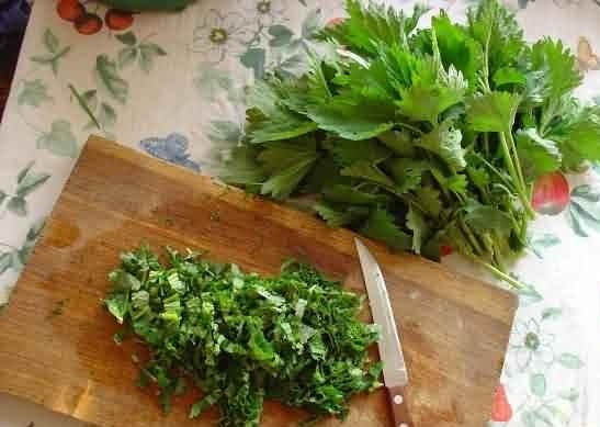Салат с курицей фасолью и кукурузой