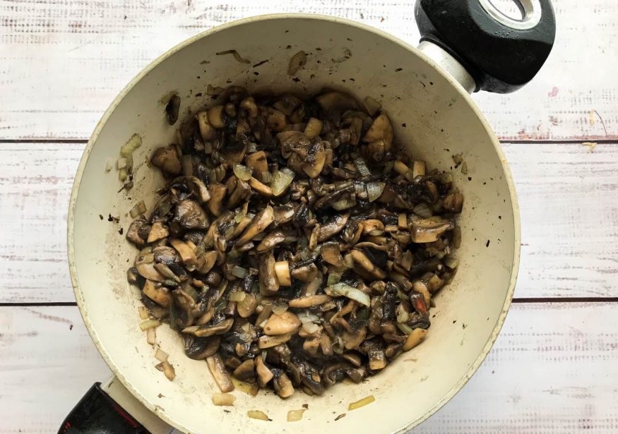 Тефтели из гречки с грибами