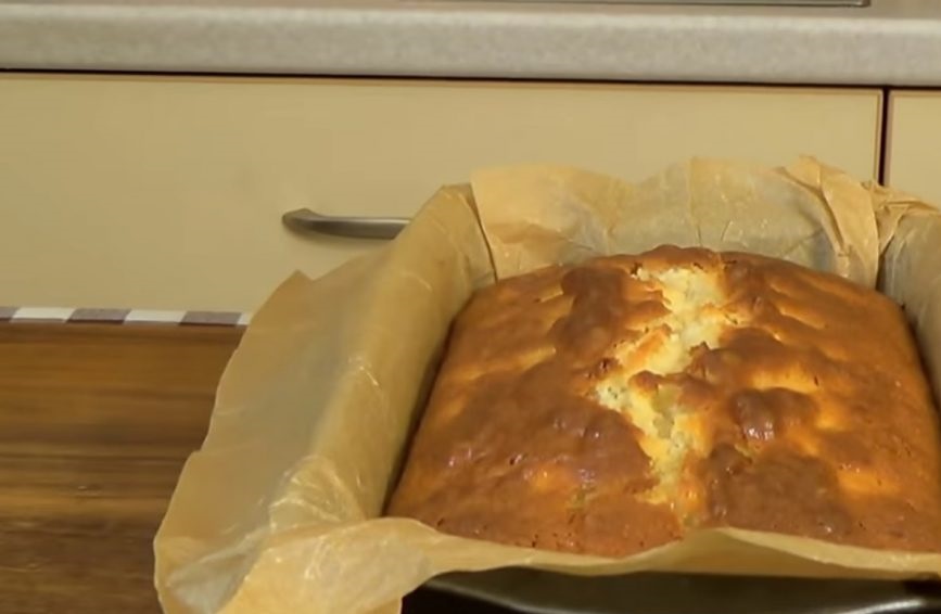 Кекс яблочный