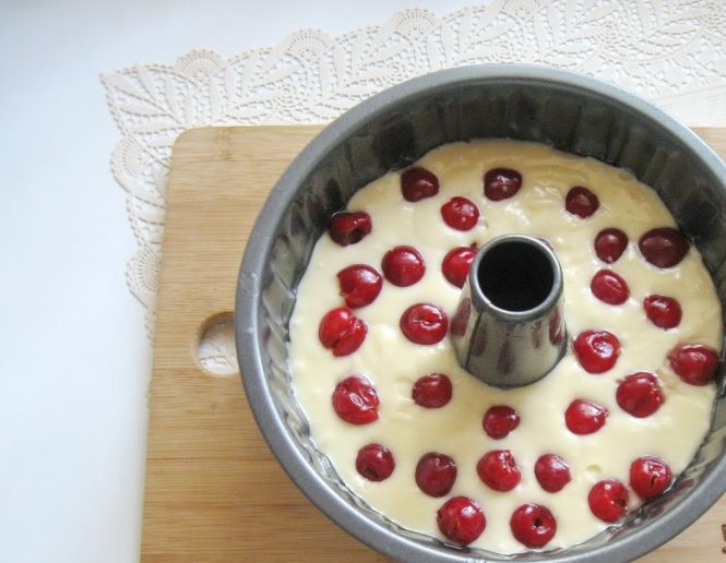 Кекс вишневый в духовке