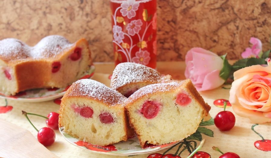 Кекс вишневый в духовке