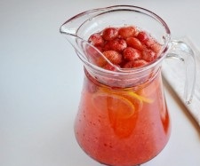 Клубничный лимонад с мятой и лимоном