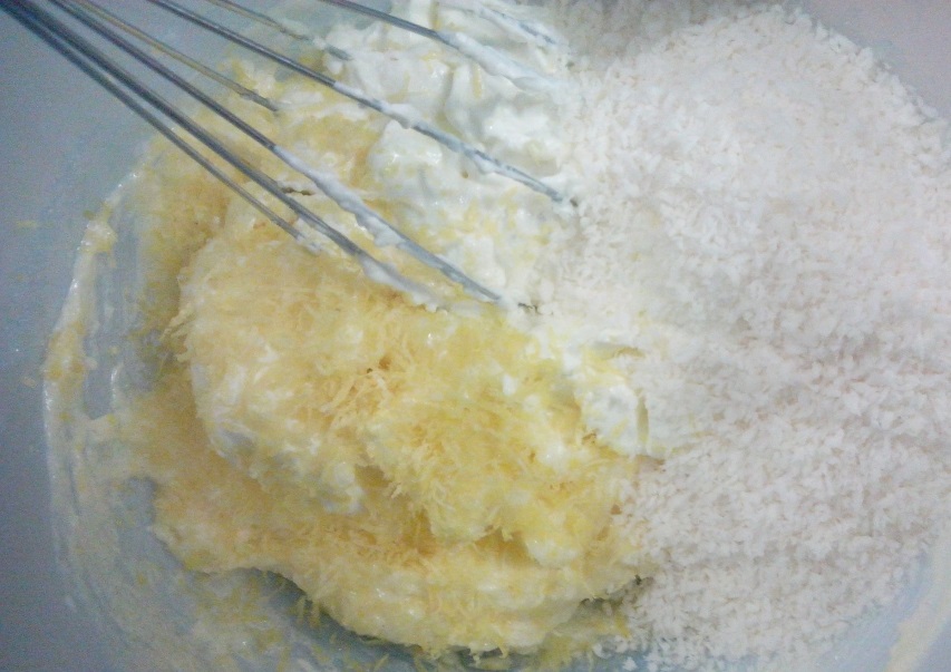 Кокосовый кекс на сметане