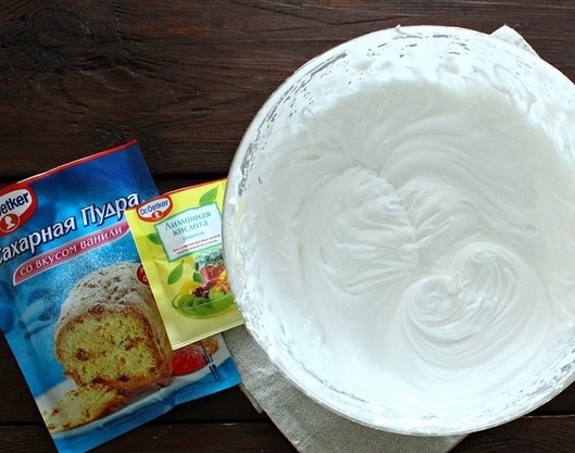 Корзиночки с меренгой