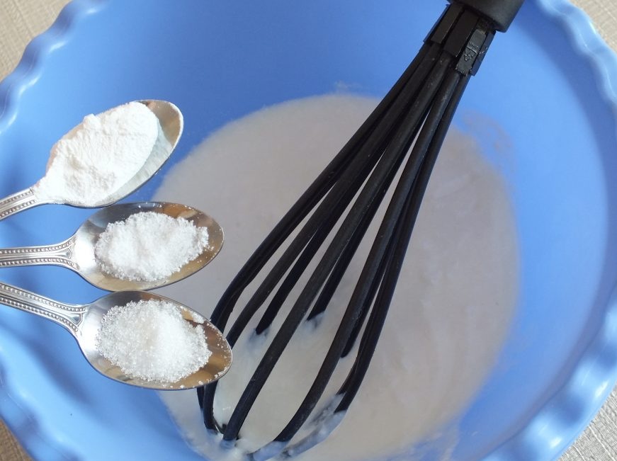 Лепешки с курицей и сыром на сковороде