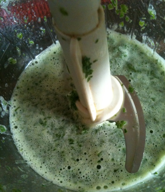 Напиток из петрушки и лимона для похудения