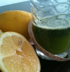Напиток из петрушки и лимона для похудения
