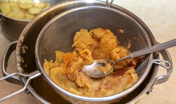 Напиток из имбиря и яблок для похудения