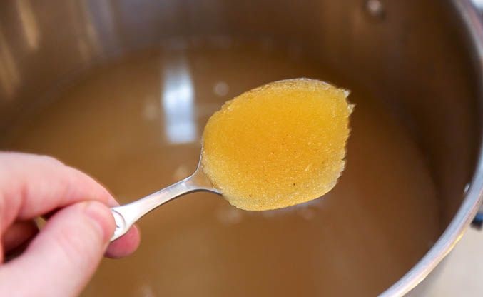 Напиток из имбиря и яблок для похудения