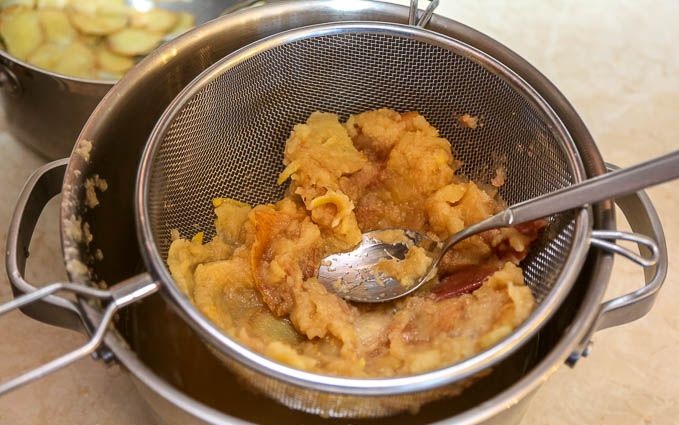 Напиток из яблок и имбиря для похудения