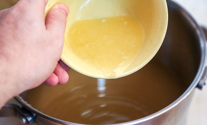 Напиток из яблок и имбиря для похудения