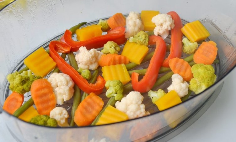 Рецепт: Овощи на пару - Диетическое питание в мультиварке