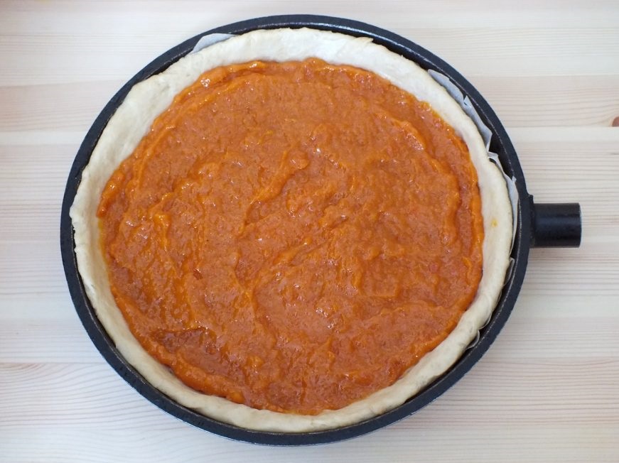 Пирог с курагой