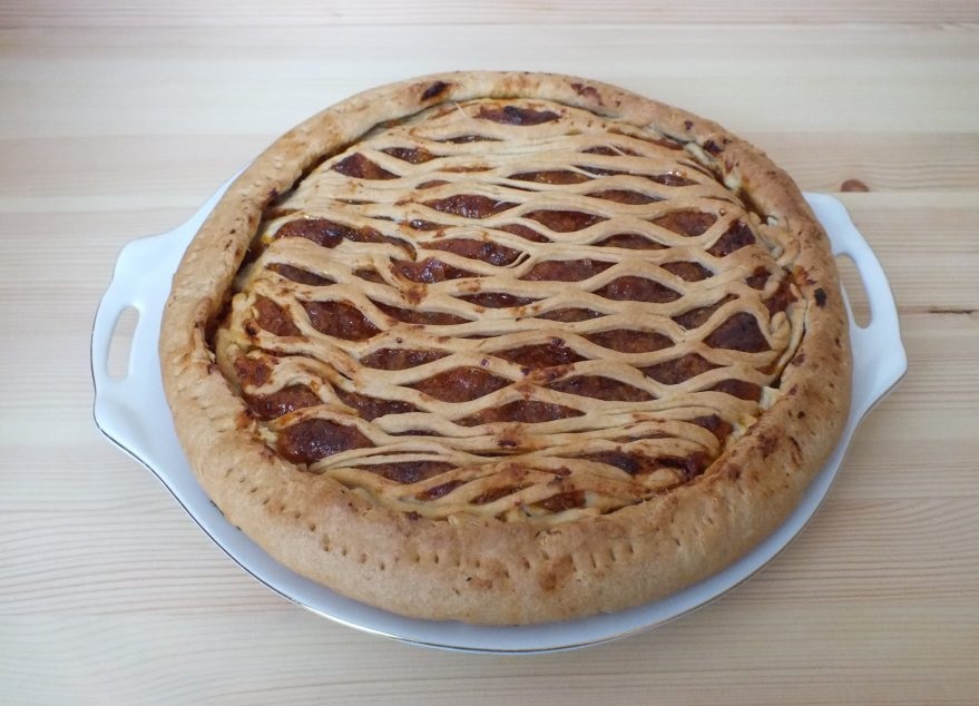 Пирог с курагой