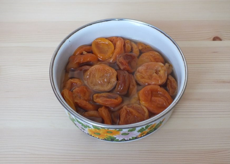 Пирог с курагой