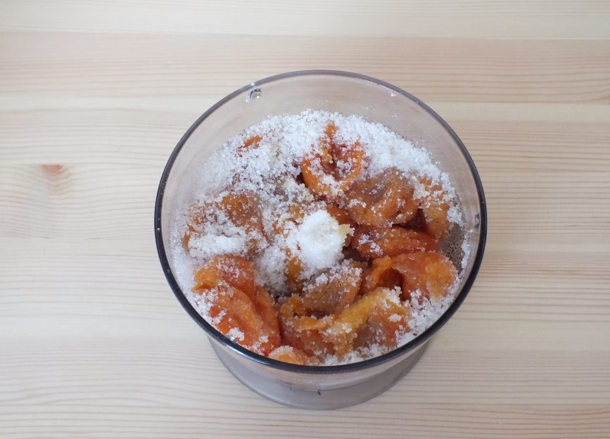 Пирог с курагой