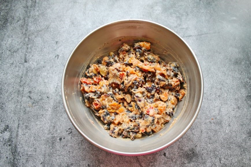 Пряный кекс с сухофруктами