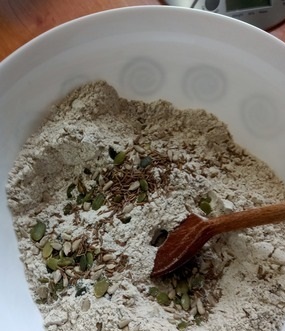 Пшенично-ржаной хлеб с гречневой мукой