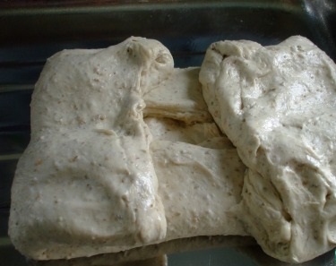 Пшенично-ржаной хлеб с семечками на закваске