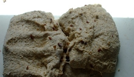 Пшенично-ржаной хлеб с семечками на закваске