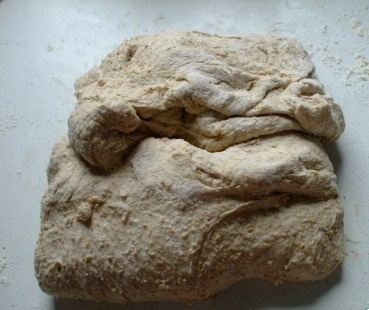 Пшенично-ржаной хлеб с семечками на закваске