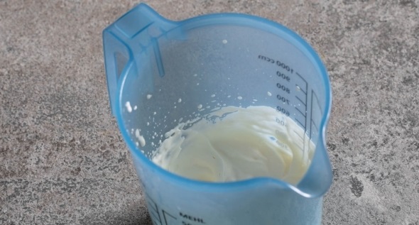 Горячий шоколад со сливками