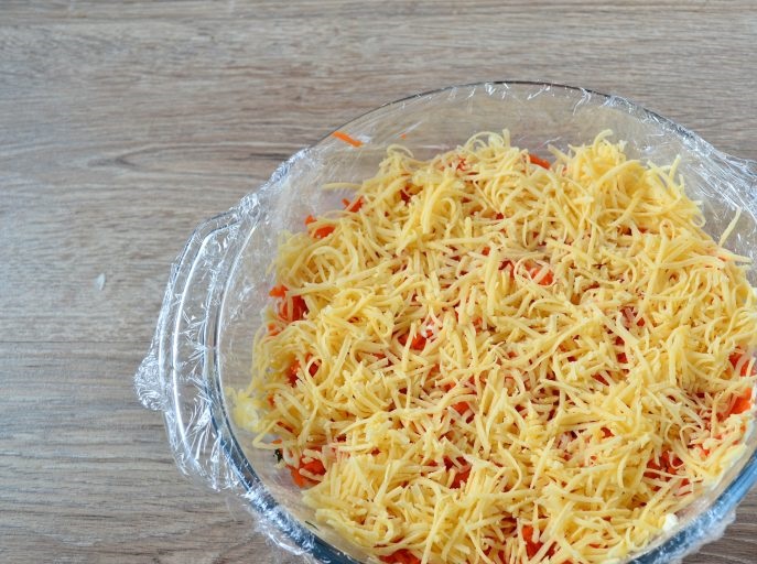 Салат Грибная полянка с шампиньонами и курицей
