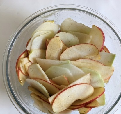 Салат из кольраби и яблок