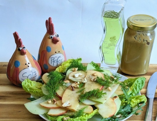 Салат из кольраби и яблок