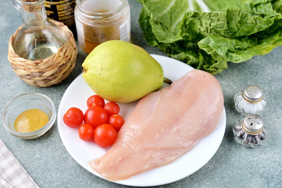 Салат с грушей и курицей