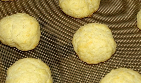Сырные печенья в духовке