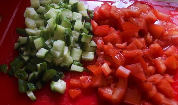 Салат с чечевицей и овощами