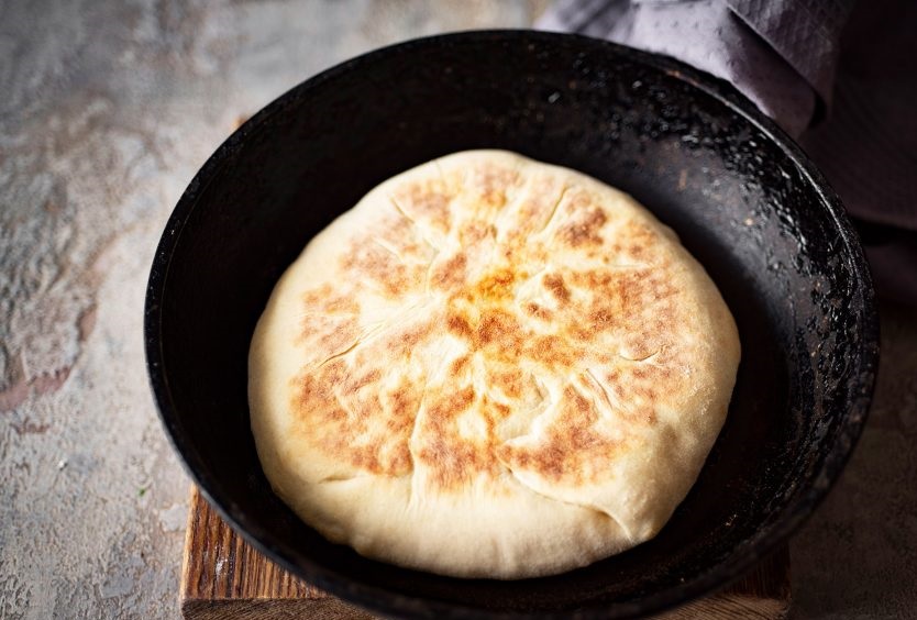 Сырные лепешки на кефире на сковороде