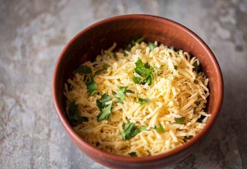 Сырные лепешки на кефире на сковороде