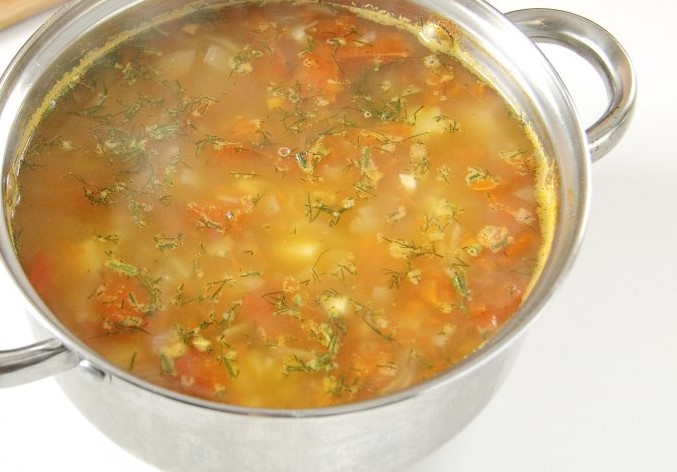 Гороховый суп с помидорами