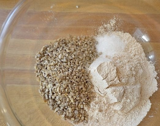 Хлеб с семечками