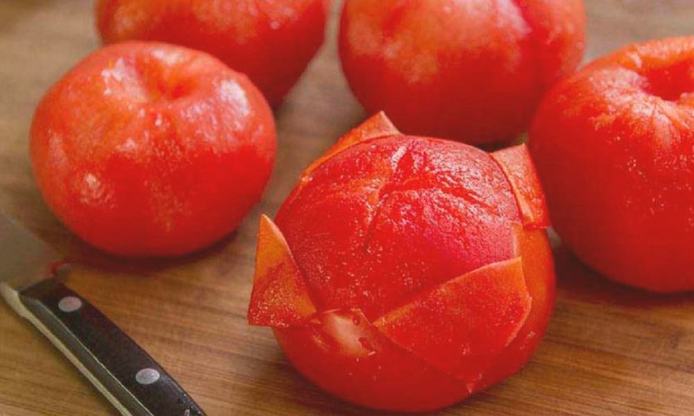 как очистить томаты кипятком от кожуры