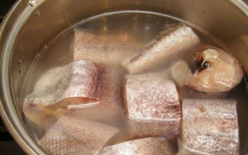 Тунисский суп Мрейна из рыбы