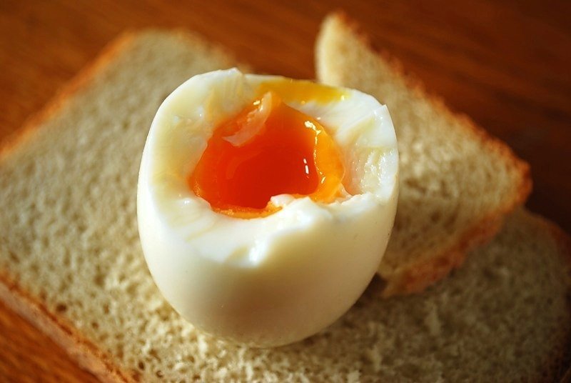 сколько нужно варить яйца в мешочек