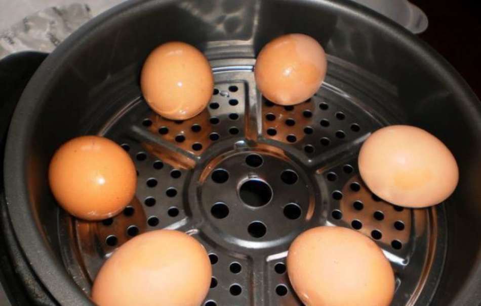 сколько надо варить яйца в мешочек