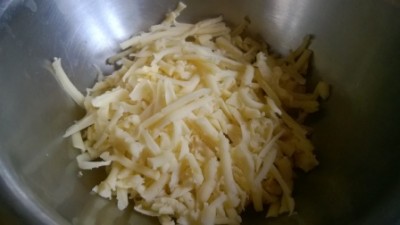 Свекольный суп с сырными клецками