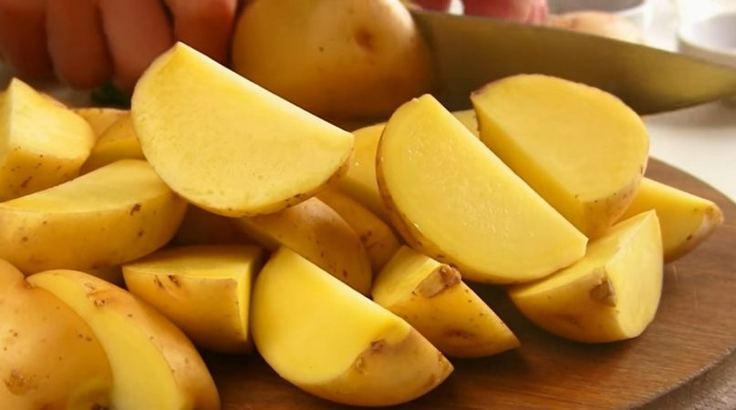 Картофельные дольки запеченные в духовке