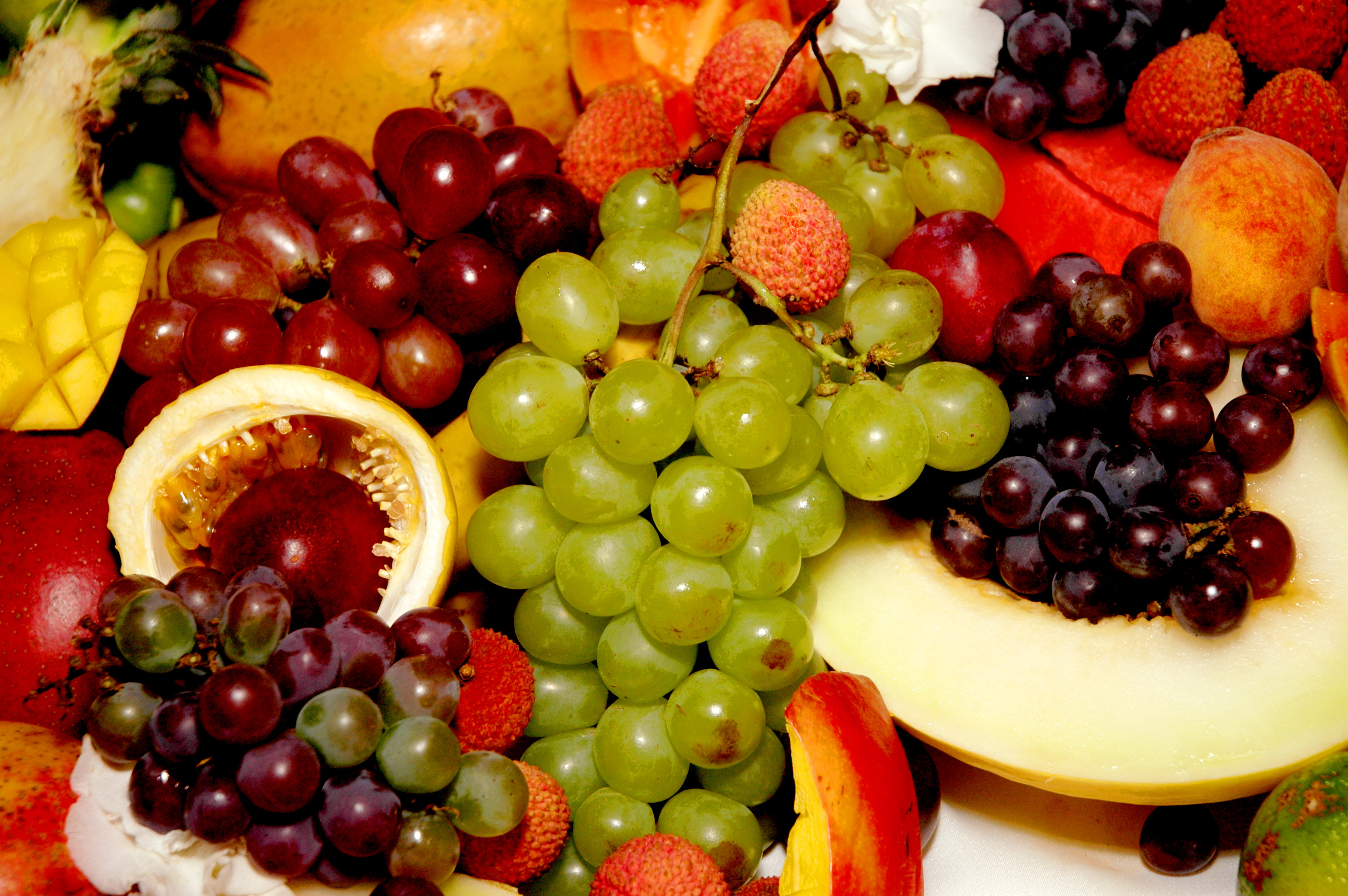 Фруктоза рецепты. Фрукты. Фрукты и ягоды богаты. — Фруктовый фруктоза … (Фрукт).. Глюкоза в фруктах.